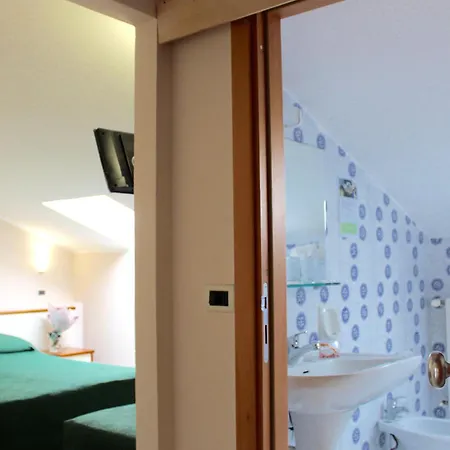 Blue ホテル チェゼナーティコ