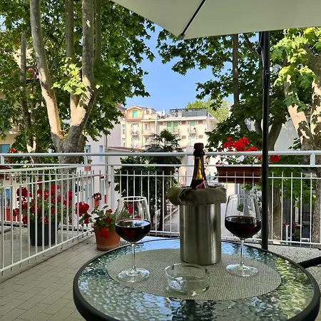 Blue 酒店 切塞纳蒂科