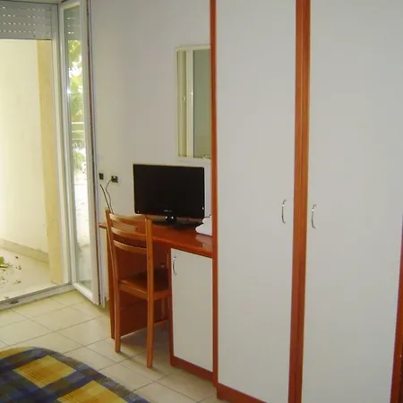 Blue ホテル チェゼナーティコ